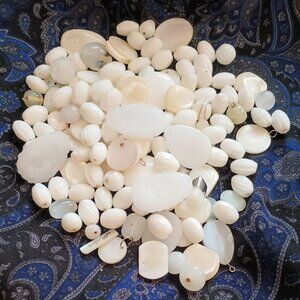 White Vtg Glass Bead Mixed Lot Milk Glass & Intaglio Teardrop 1 Bag Acrylic Bead